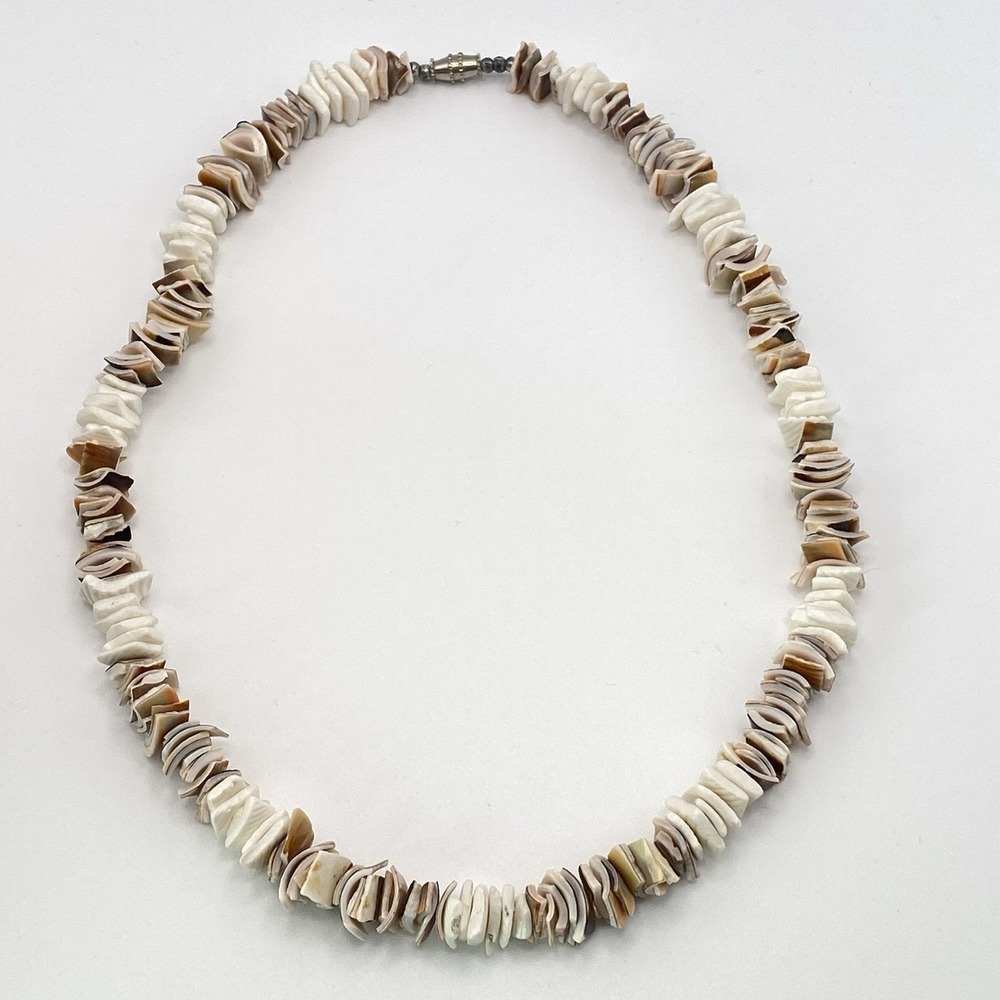Unsigned Puka Shell Necklace Vintage Beach White Brown Pink 18"